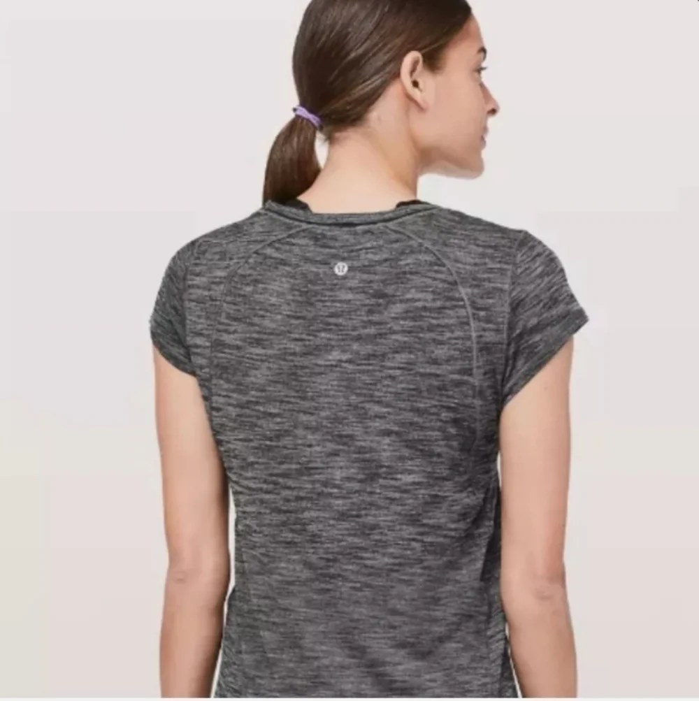 Lululemon Another Mile Short Sleeve Shirt Size 4